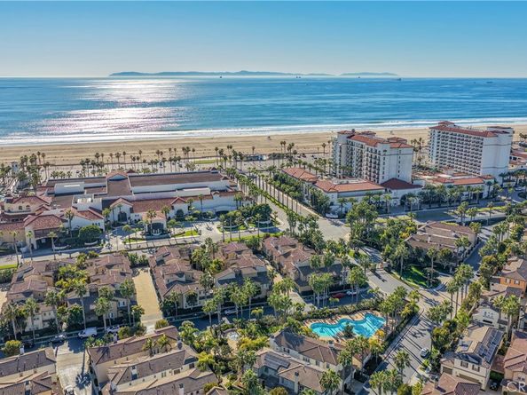 7988 Aldea, Huntington Beach CA 92648