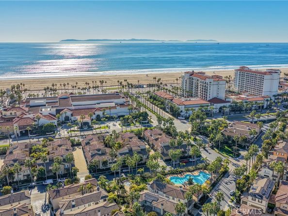 7988 Aldea, Huntington Beach CA 92648