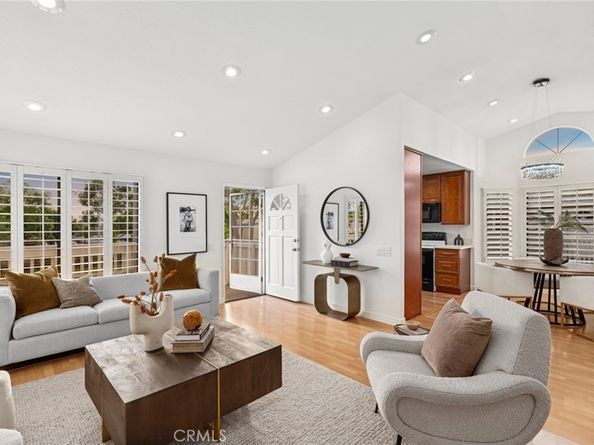 127 Huntington, Irvine CA 92620