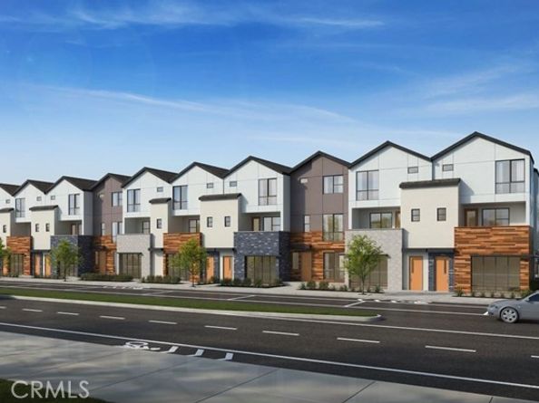 5876 Linden Ave Avenue 8, Long Beach CA 90805