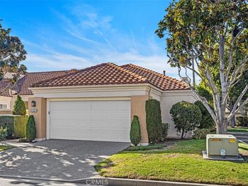 21527 Paseo Palmetto