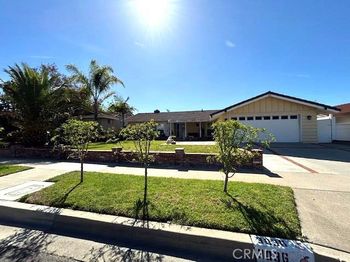 3036 N Skywood