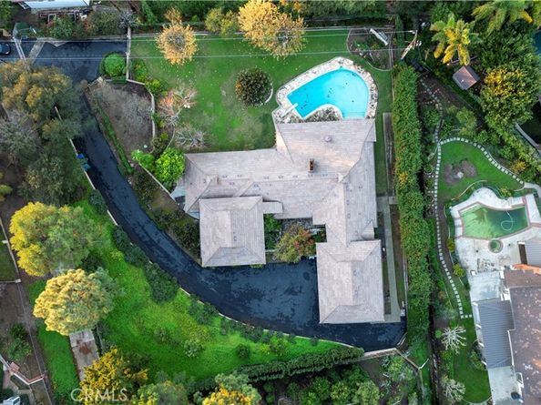 1501 La Loma, North Tustin CA 92705