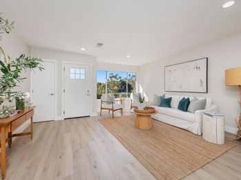 3839 Vista Campana S