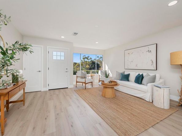 3839 Vista Campana S 72, Oceanside CA 92057