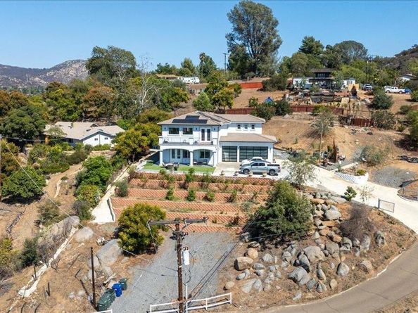 1830 Vista way, El Cajon CA 92019