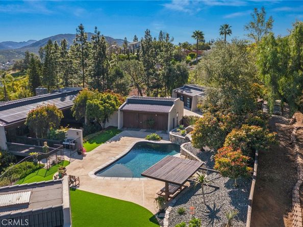 780 Singing Vista, El Cajon CA 92019