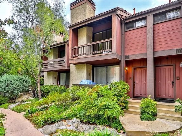 21931 Burbank 23, Woodland Hills CA 91367