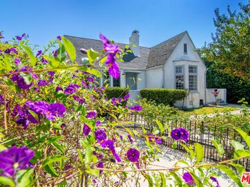 1016 S Curson Avenue