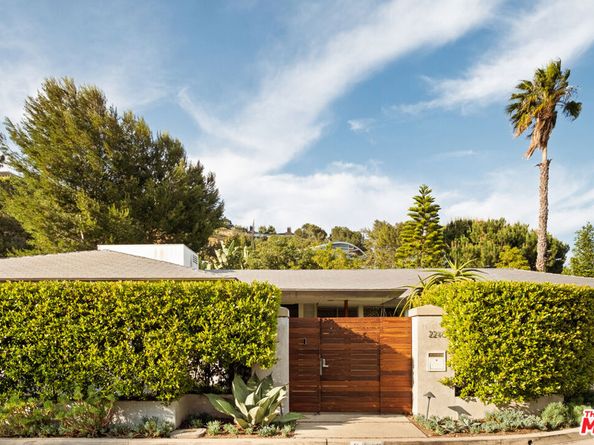 2246 Chelan Place, Los Angeles CA 90068