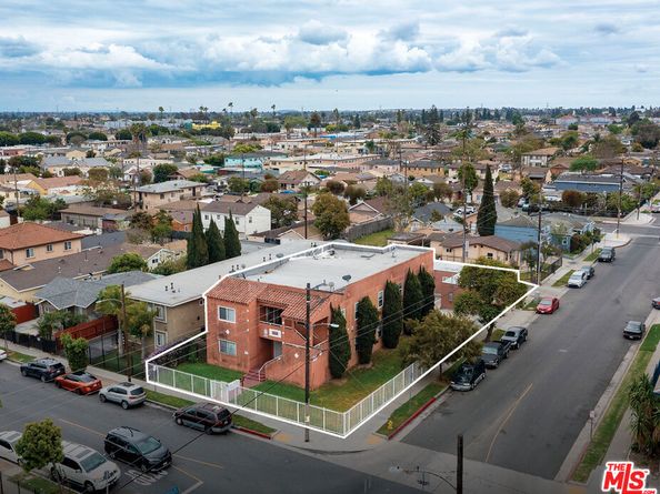 1152 W 88th Street, Los Angeles CA 90044