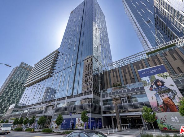 877 Francisco Street 919, Los Angeles CA 90017