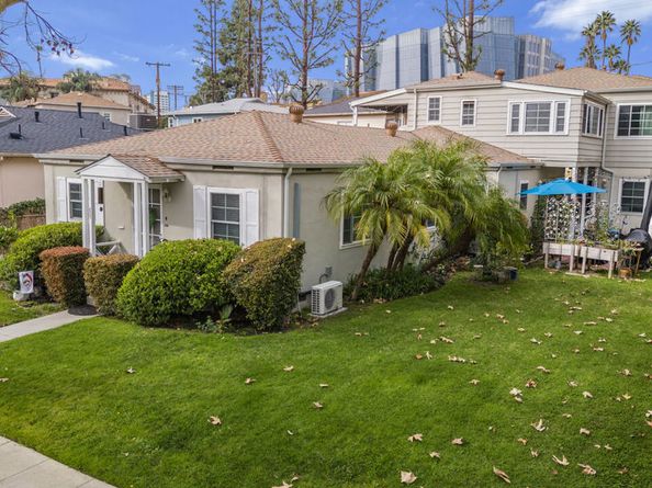 2907 W Riverside Drive, Burbank CA 91505