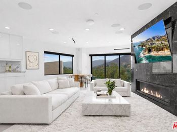 7141 Woodrow Wilson Drive