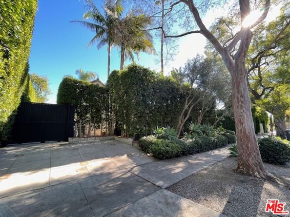 934 N Sweetzer Avenue, West Hollywood CA 90069