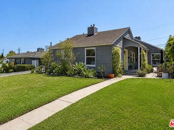 5956 W 85th Place