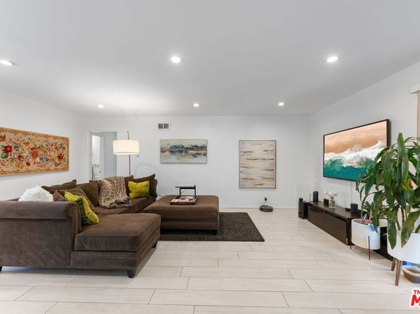 2002 4th Street 102, Santa Monica CA 90405