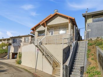 2239 W Sunset Boulevard