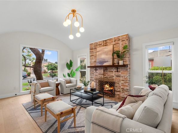 2928 11th, Los Angeles CA 90018