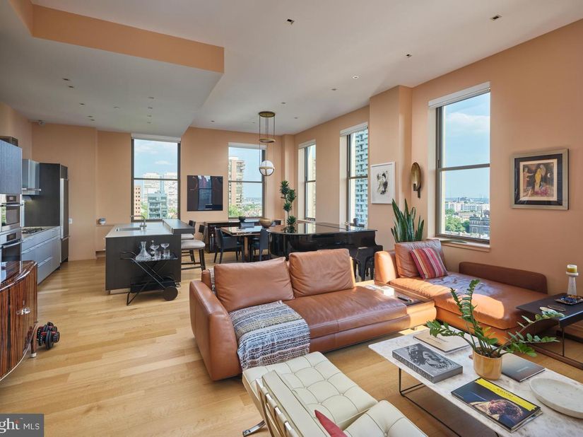 210 W Washington Square 8SE, Philadelphia PA 19106