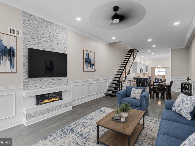 933 S 3rd Street, Philadelphia PA 19147