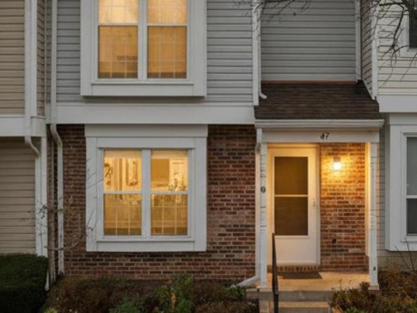 47 Essex Square, Sterling VA 20164