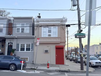 228 W Ontario Street