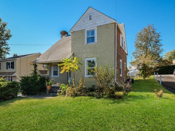 712 N York Road, Willow Grove PA 19090