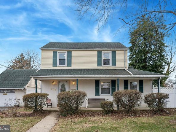 806 W Penn Pines Boulevard, Aldan PA 19018