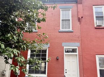 912 N 30TH Street