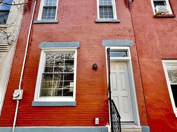 912 N 30TH Street