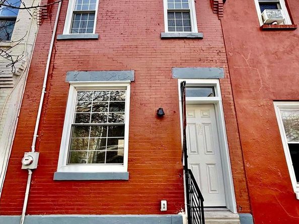 912 N 30TH Street, Philadelphia PA 19130