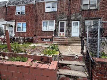 652 E Annsbury Street