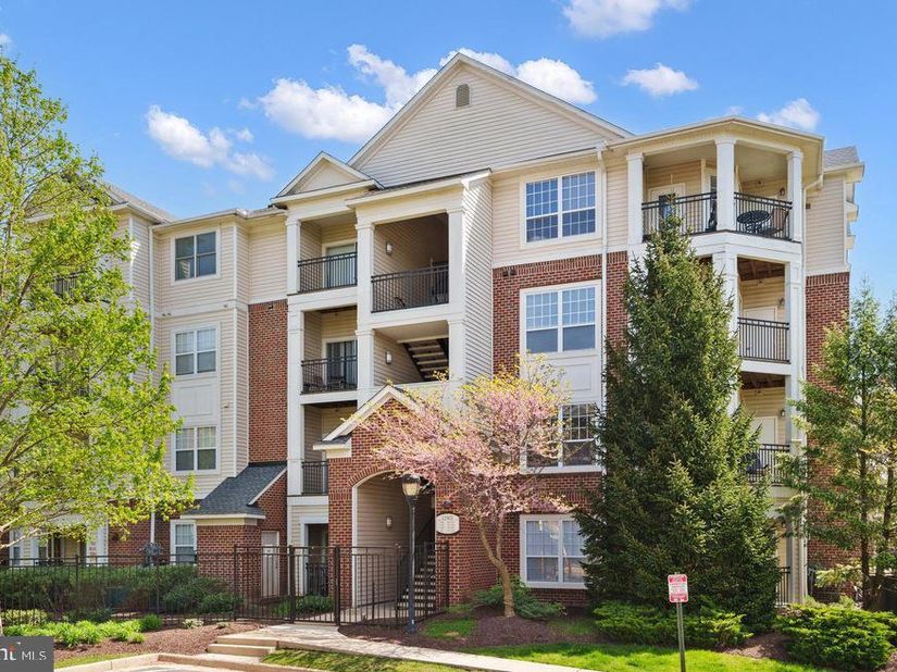 12901 Centre Park Circle 217, Herndon VA 20171