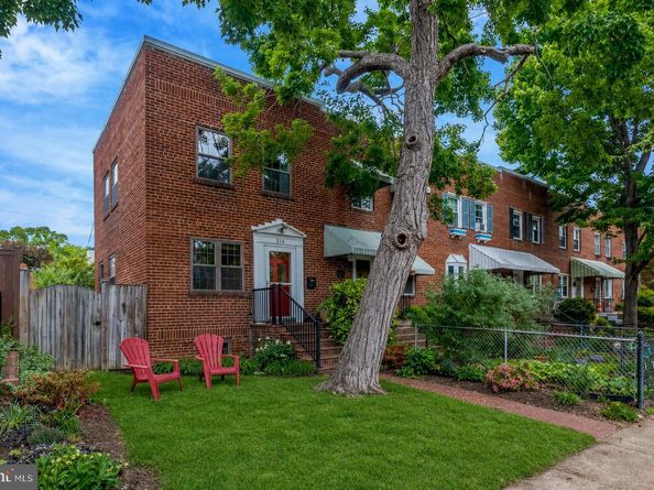 516 E Luray Avenue E, Alexandria VA 22301