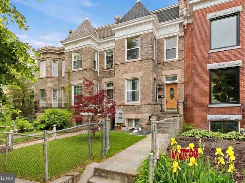 131 R Street NE A, Washington DC 20002