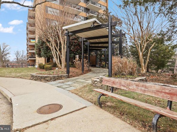 2030 N Adams Street 911, Arlington VA 22201