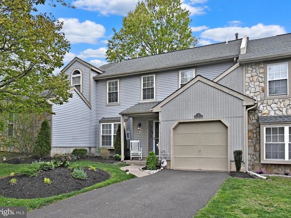 2 Cottonwood Street, Newtown PA 18940