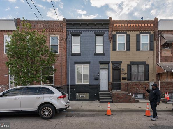 2010 S Chadwick Street, Philadelphia PA 19145