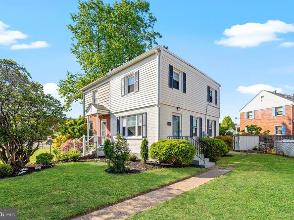 2621 S Four Mile Run Drive, Arlington VA 22206