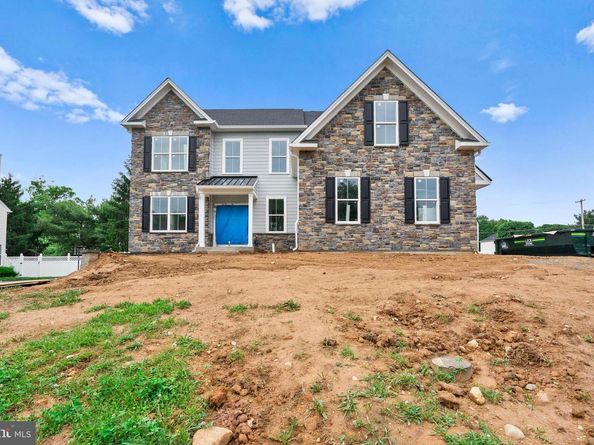 1055 Garey Drive, Yardley PA 19067