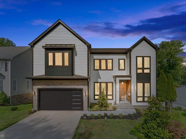 1110 Hillcrest Drive SW, Vienna VA 22180