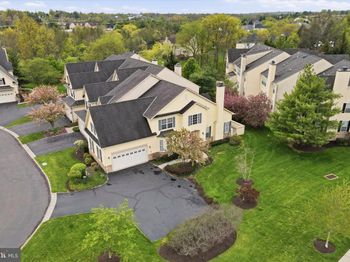 590 Farmdale Circle