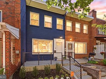 2206 16TH Street NE