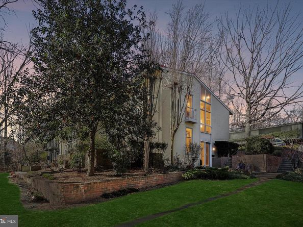 11487 Waterview Cluster, Reston VA 20190