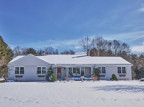 6374 Saw Mill Rd, New Hope PA 18938