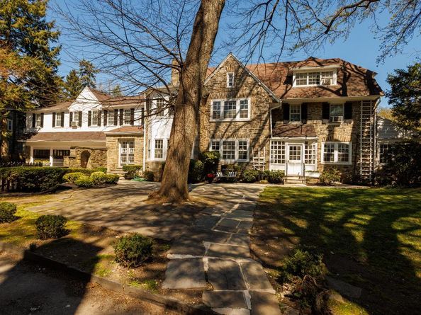6710 Lincoln Drive, Philadelphia PA 19119