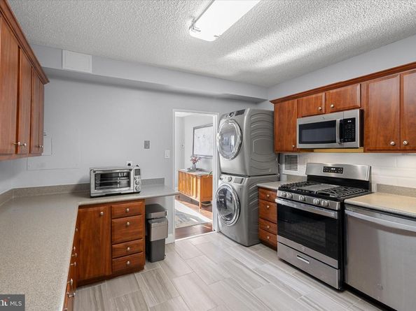 3701 S George Mason Drive 2515N, Falls Church VA 22041