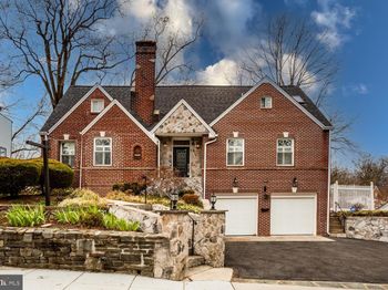 2015 Branch Avenue SE