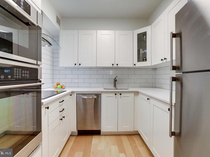 520 N Street SW S318, Washington DC 20024